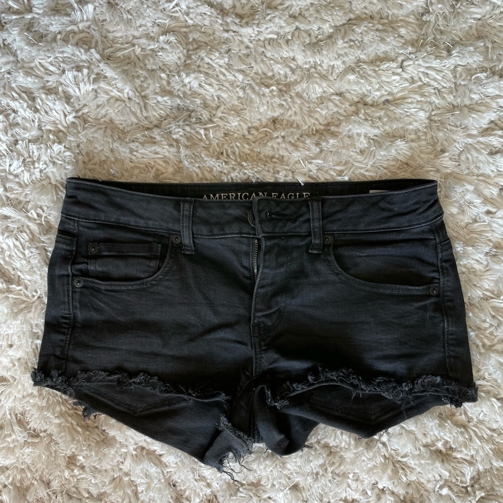 AMERICAN EAGLE black super stretch shorts